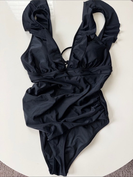 Cupshe Other - Cupshe Black Ruffle One-Piece Swimsuit